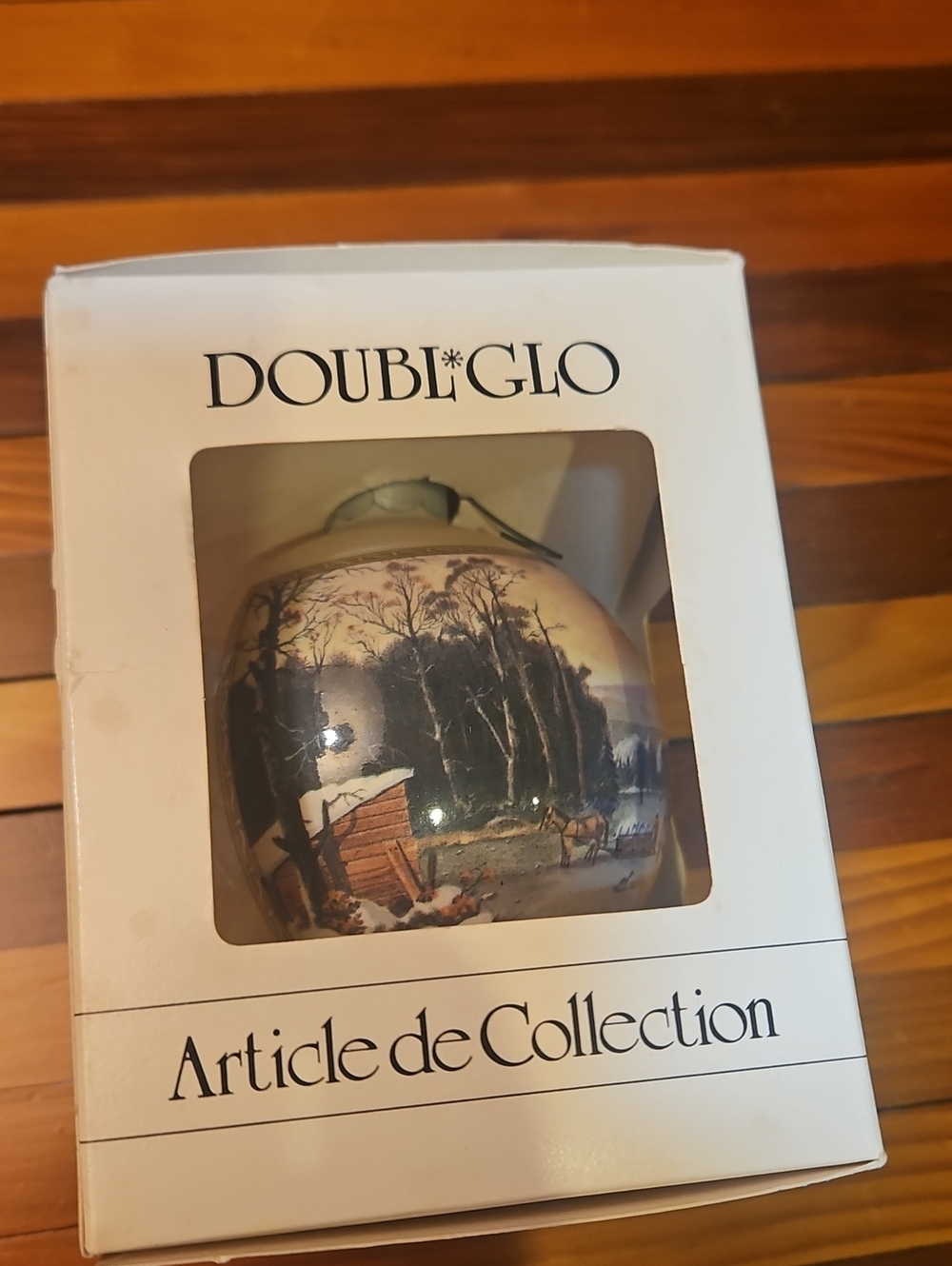 🌟3/$25🌟vintage Doubl-Glo Christmas ornament featuring classic winter landscape